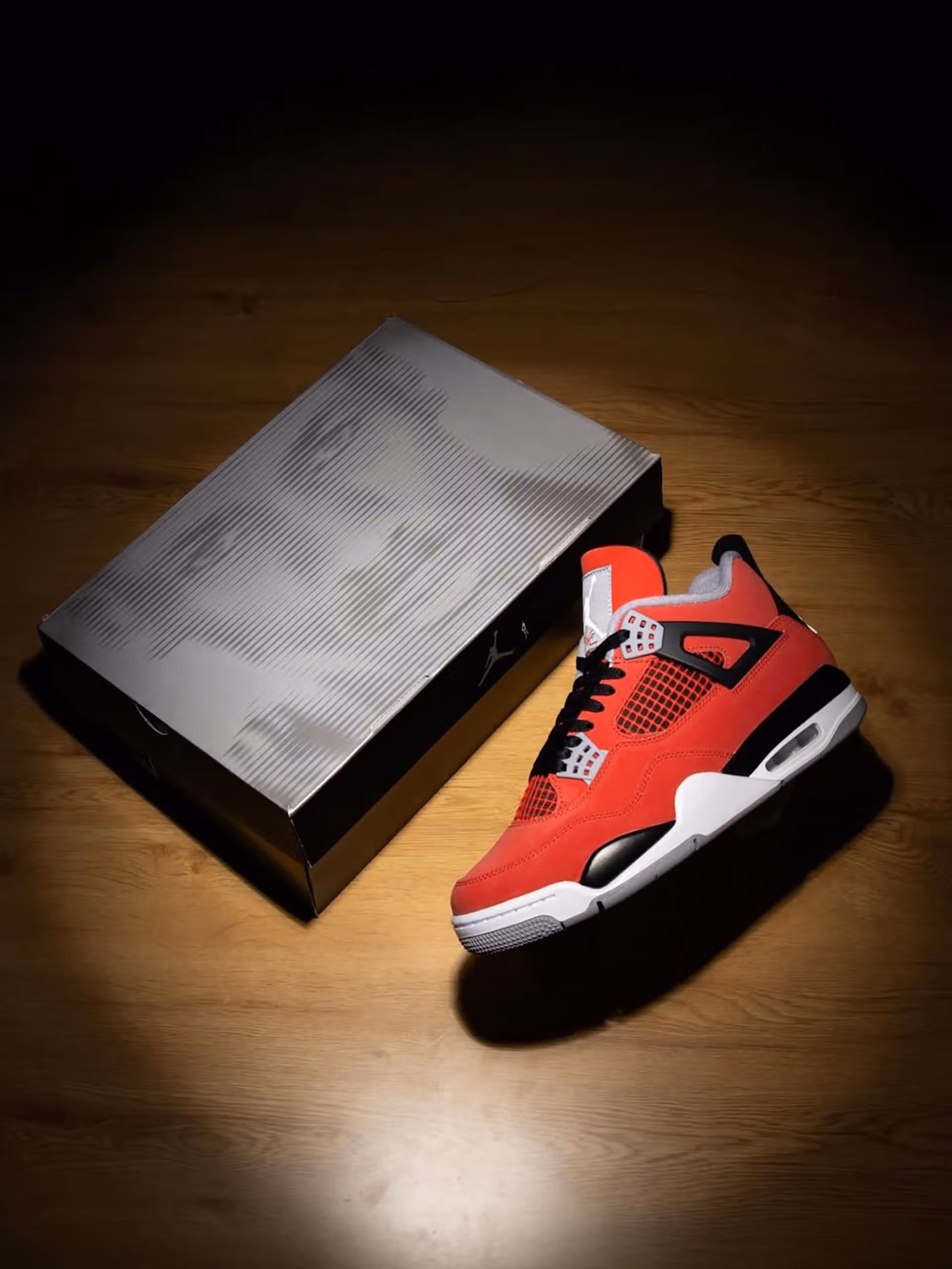 Air Jordan 4 „Toro Bravo” - pierwsze wydanie od 2013 roku, premiera 30.05